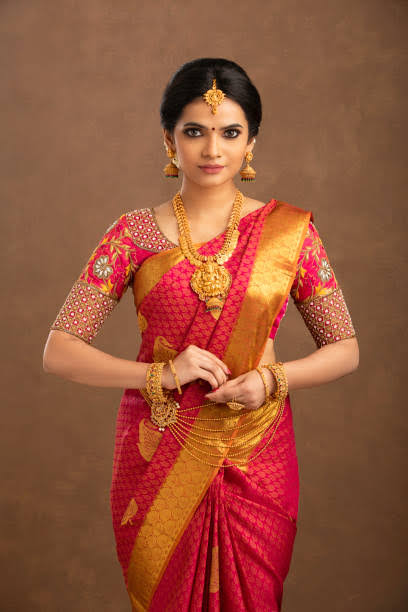 traditional-tamil-wedding-couple-in-india